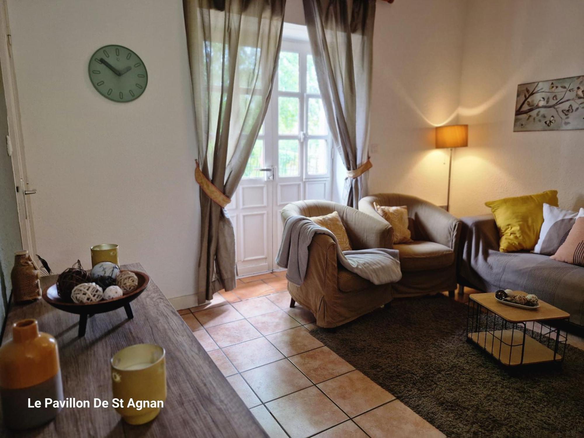 Hotel Le Pavillon De St Agnan Hautefort Exterior foto